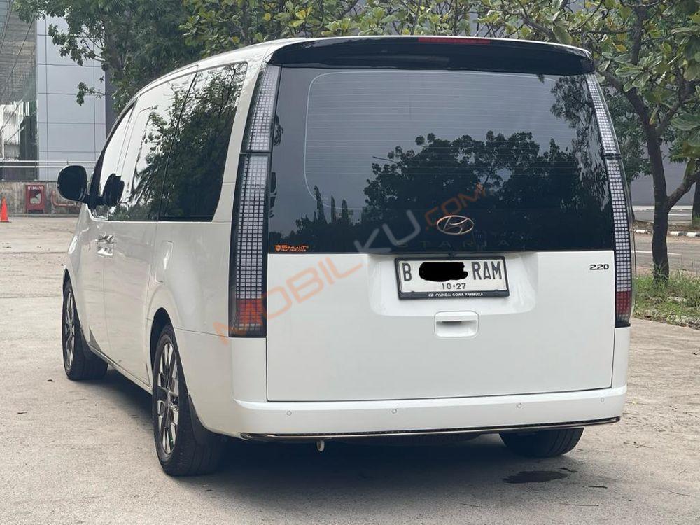 Mobil Hyundai Staria 2022