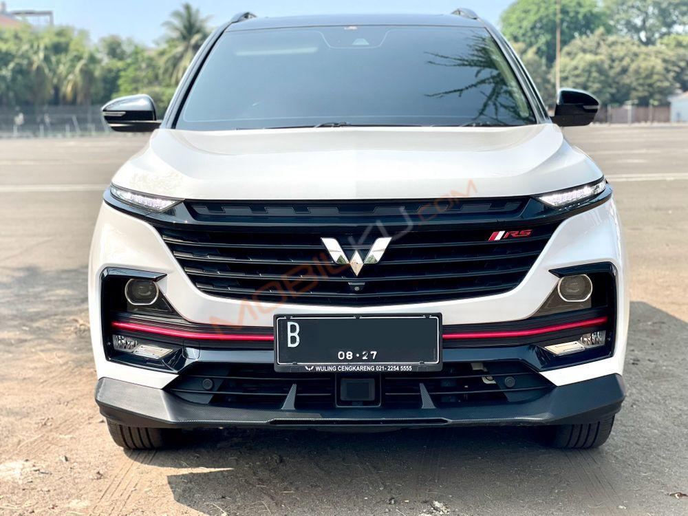 Mobil Wuling Almaz 2022