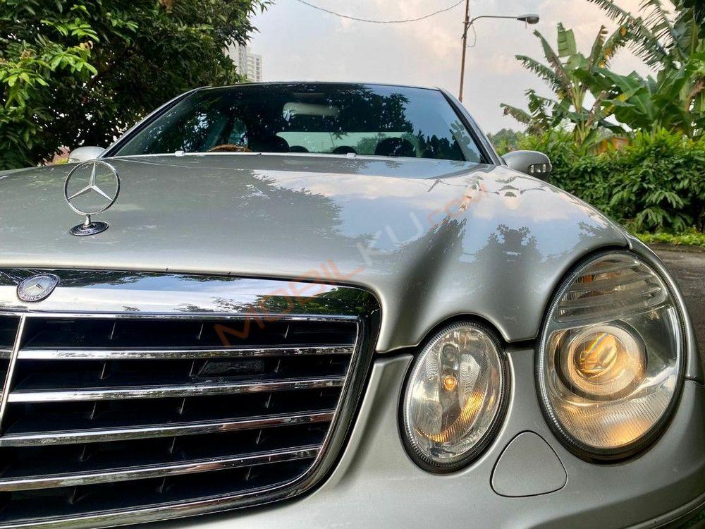 Mobil Mercedes-Benz E-Class 2002
