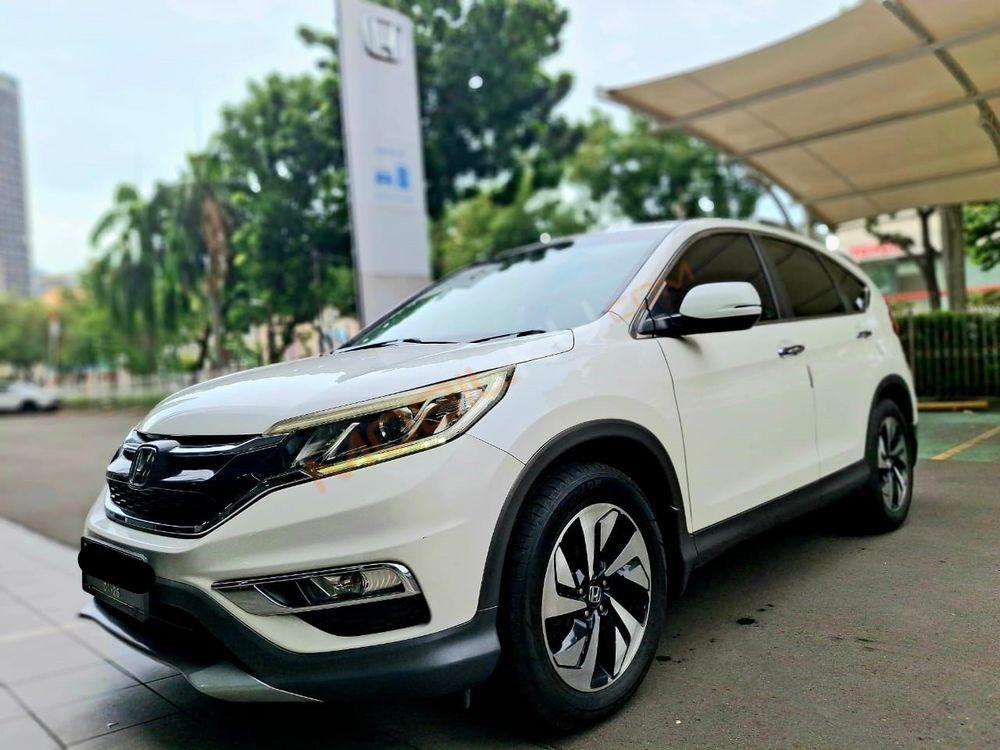 Mobil Honda CR-V 2015