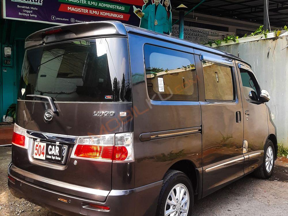 Mobil Daihatsu Luxio 2018