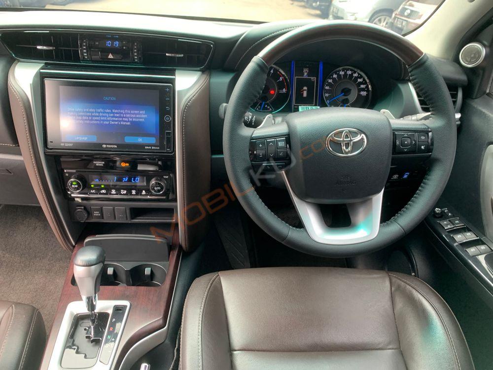 Mobil Toyota Fortuner 2016