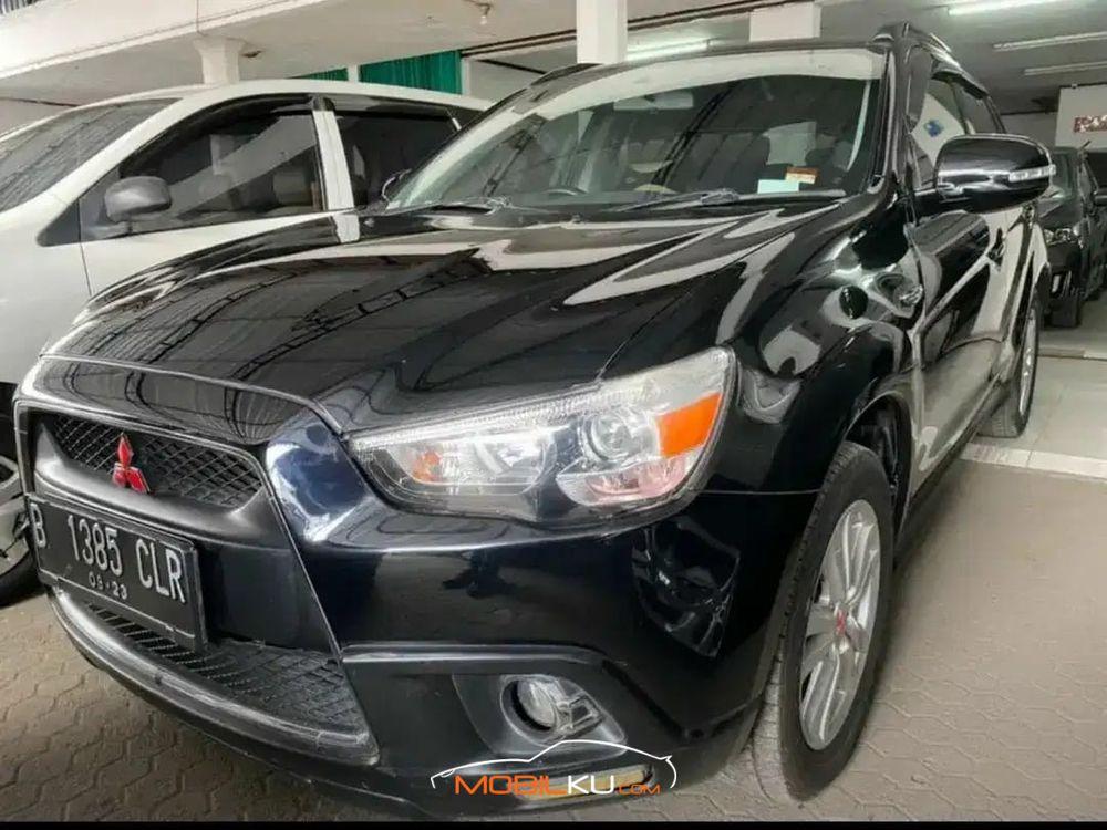 Mobil Mitsubishi Outlander Sport 2012