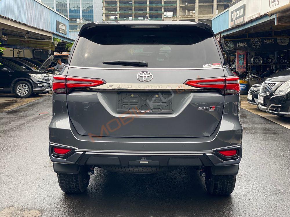 Mobil Toyota Fortuner 2023