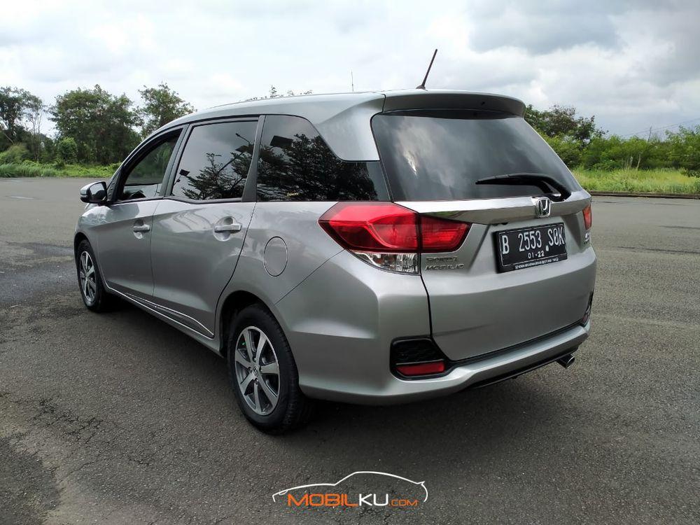 Mobil Honda Mobilio 2016