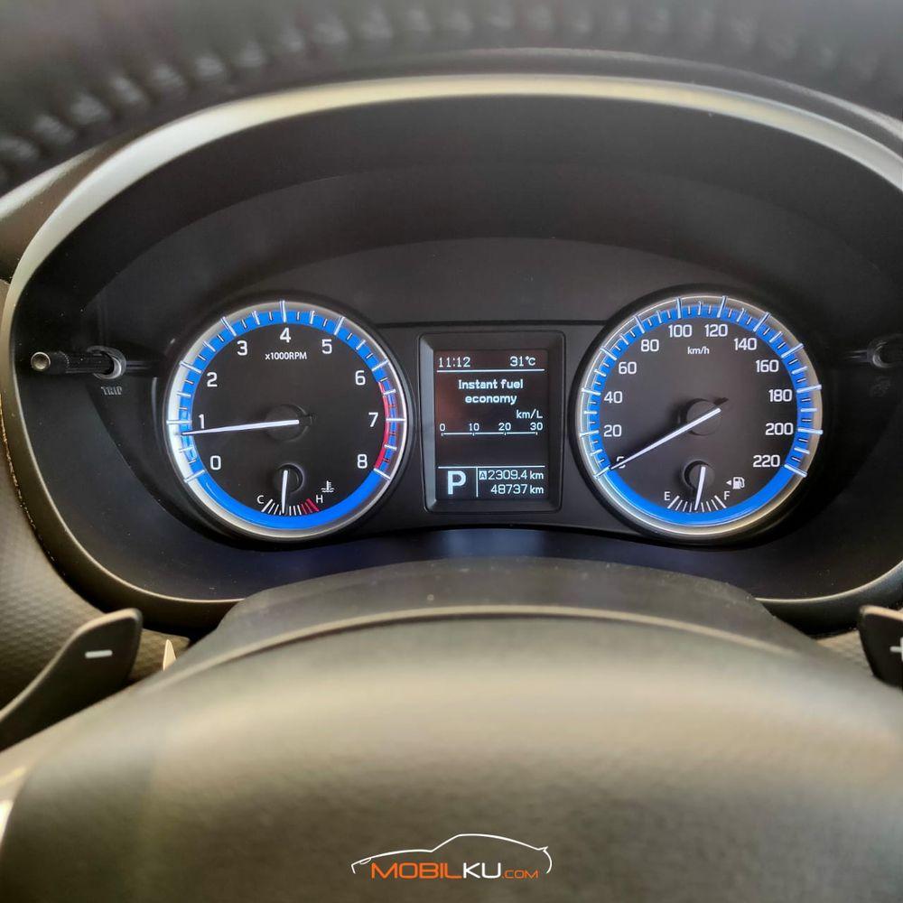 Mobil Suzuki SX4 2016