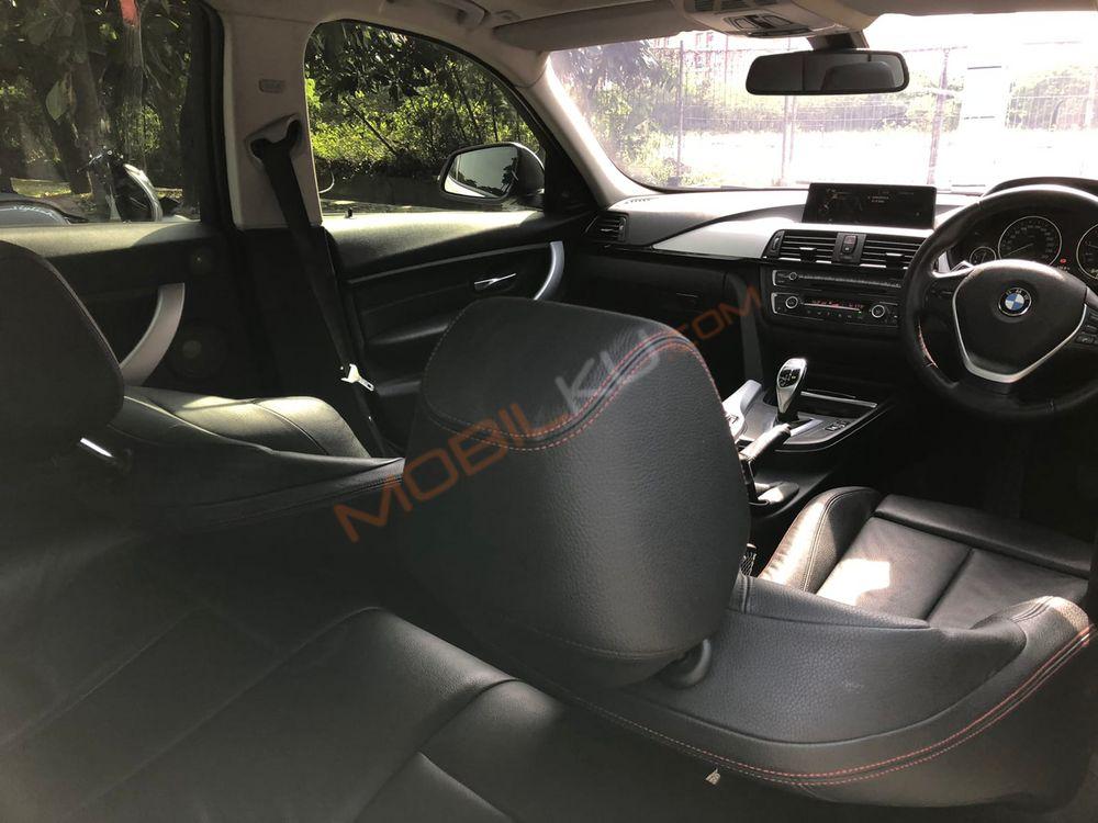 Mobil BMW 3 Series 2014