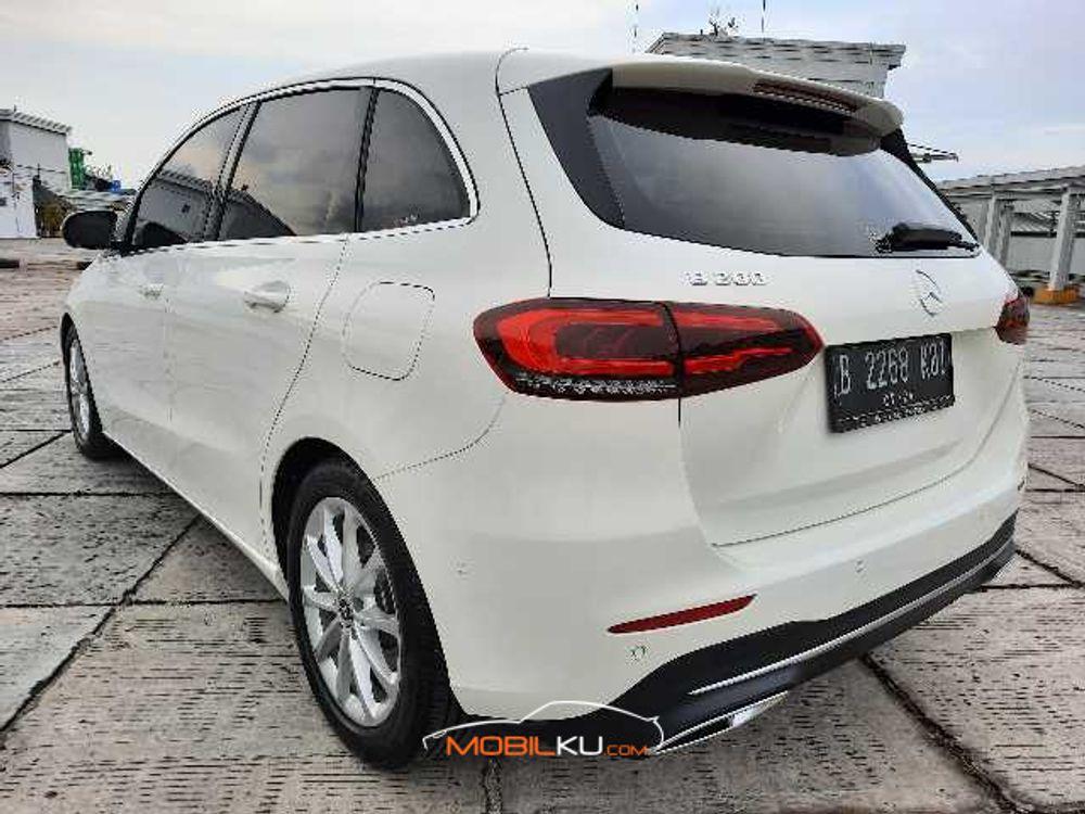 Mobil Mercedes-Benz B-Class 2018