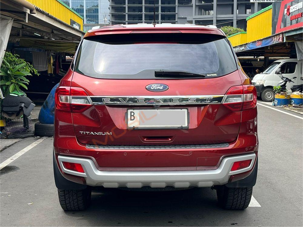 Mobil Ford Everest 2016
