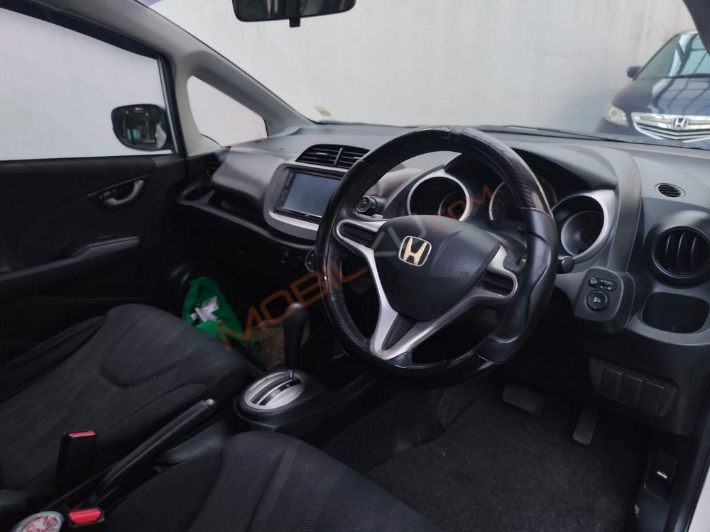 Mobil Honda Jazz 2010