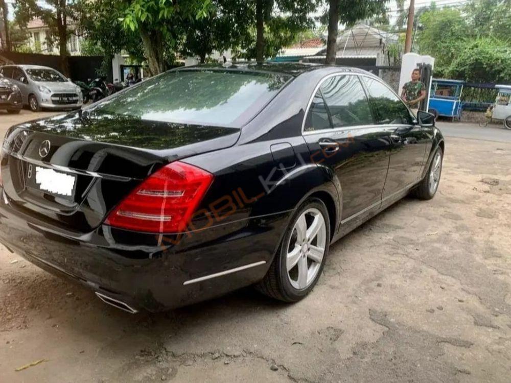 Mobil Mercedes-Benz S-Class 2011