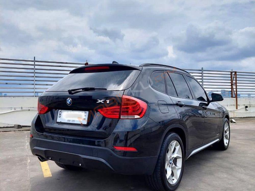 Mobil BMW X1 2015