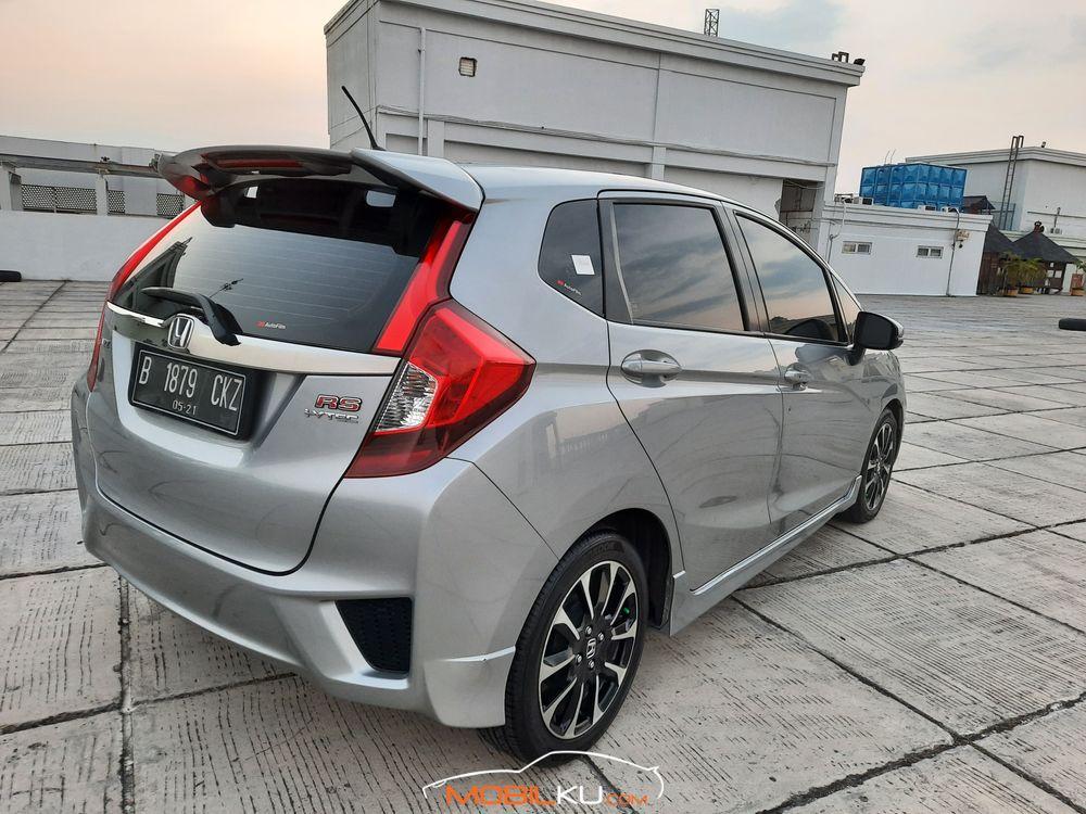 Mobil Honda Jazz 2016