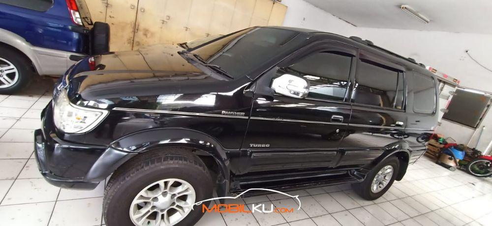 Mobil Isuzu Panther 2005