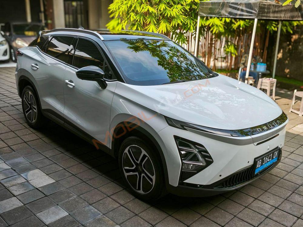 Mobil Chery Omoda E5 2024