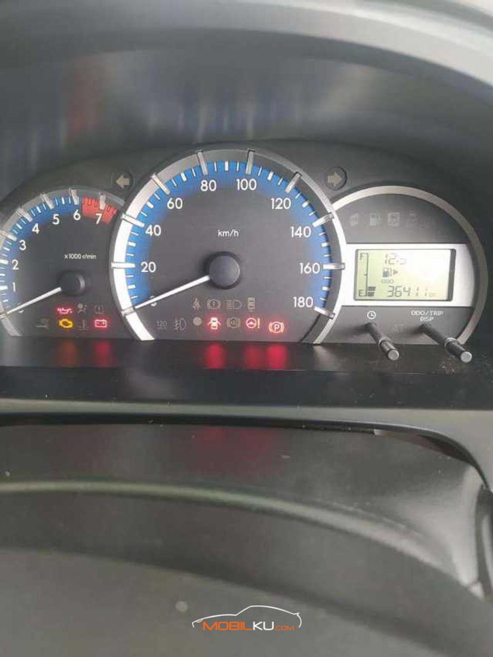 Mobil Toyota Vios 2014