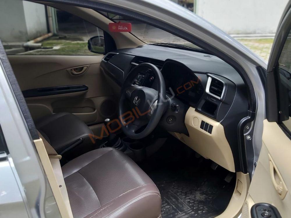 Mobil Honda Mobilio 2016
