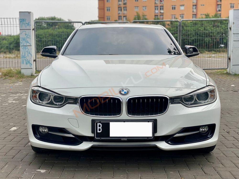 Mobil BMW 3 Series 2014