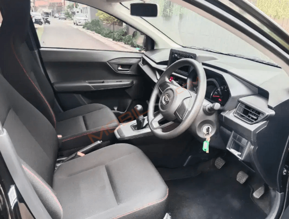 Mobil Daihatsu Ayla 2024