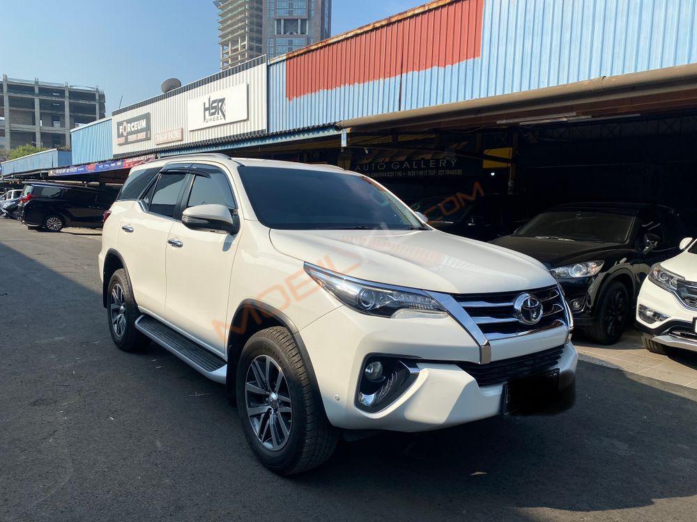 Mobil Toyota Fortuner 2016