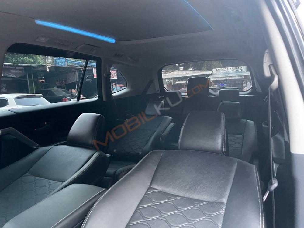 Mobil Toyota Kijang Innova 2024