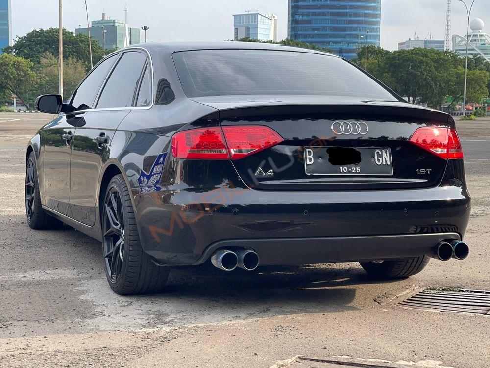 Mobil Audi A4 2010