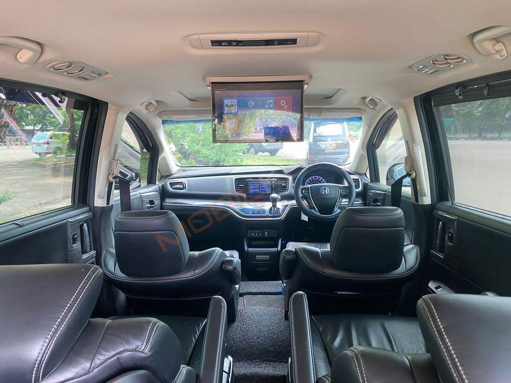 Mobil Honda Odyssey 2015