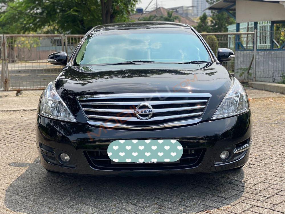 Mobil Nissan Teana 2010