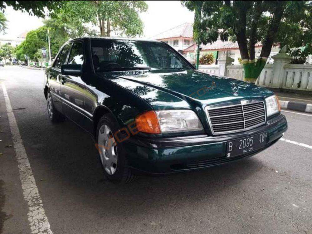 Mobil Mercedes-Benz C-Class 1997