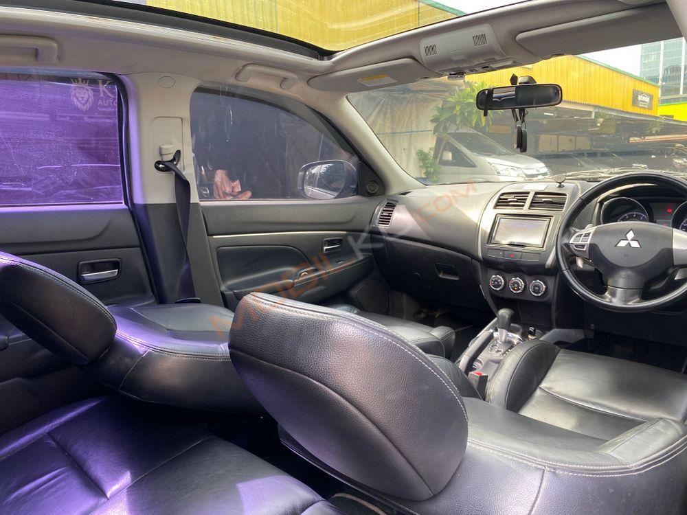 Mobil Mitsubishi Outlander Sport 2012