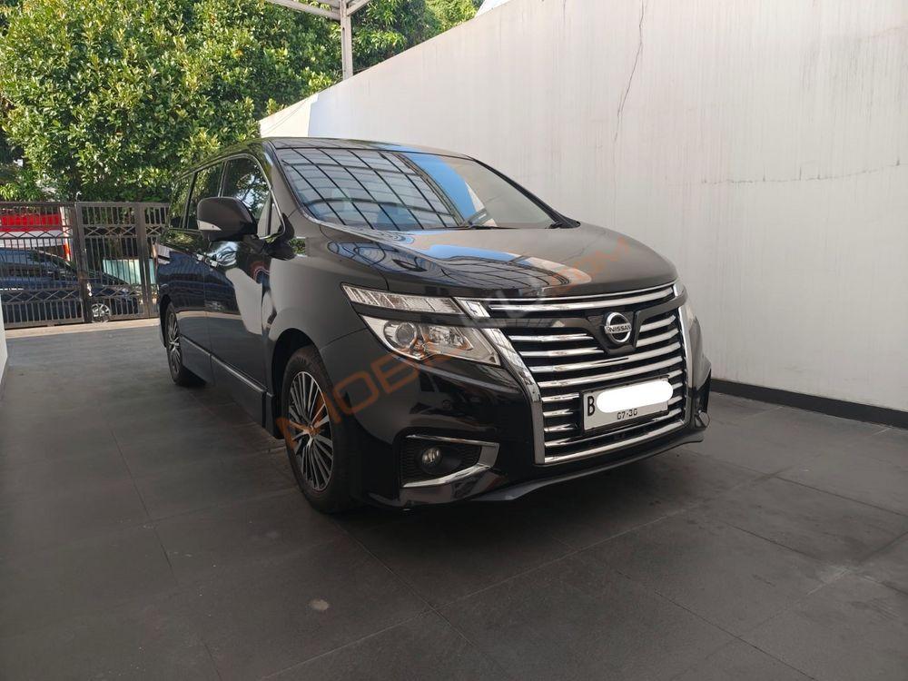 Mobil Nissan Elgrand 2017