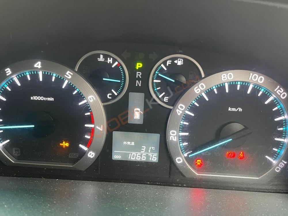 Mobil Toyota Alphard 2009