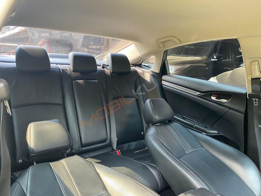 Mobil Honda Civic Sedan 2017