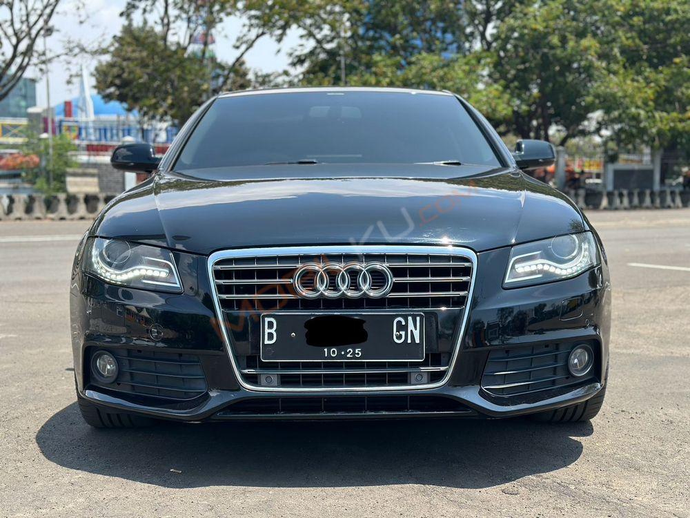 Mobil Audi A4 2014