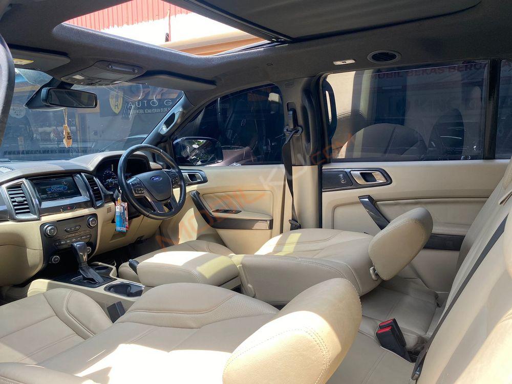 Mobil Ford Everest 2015