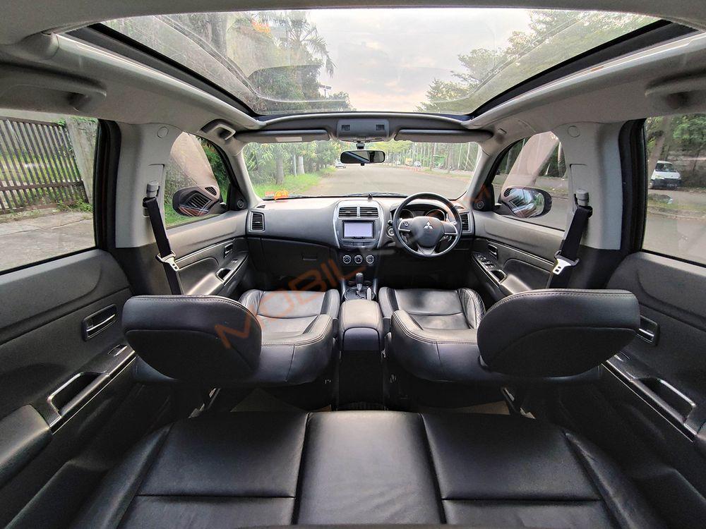 Mobil Mitsubishi Outlander Sport 2016