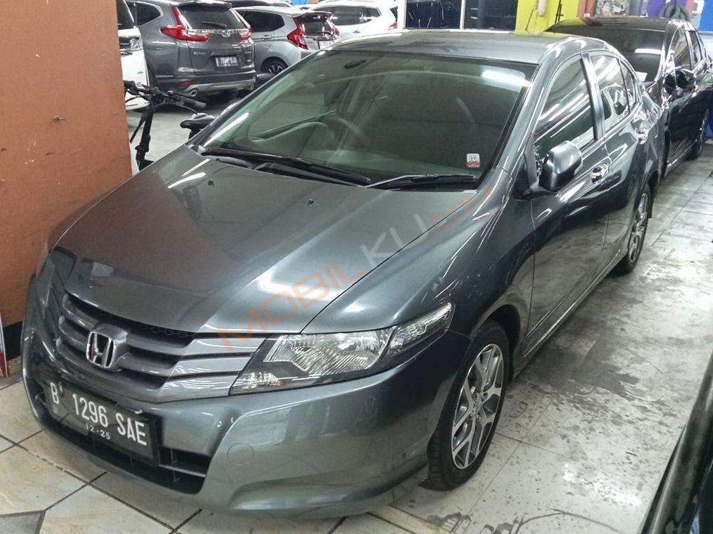 Mobil Honda City Sedan 2010