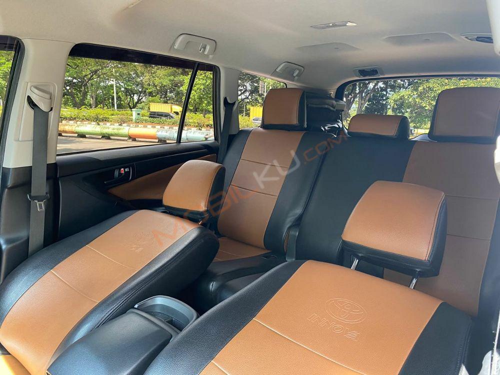 Mobil Toyota Kijang Innova 2020