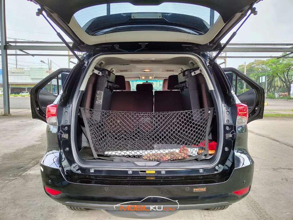 Mobil Toyota Fortuner 2016