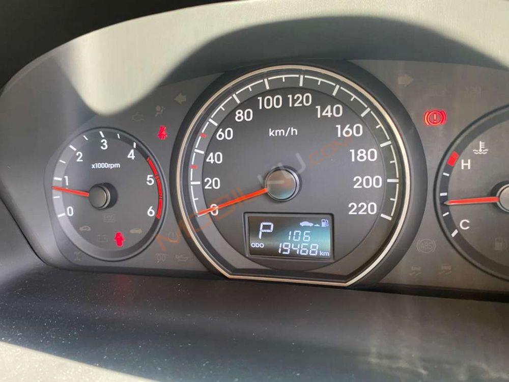 Mobil Hyundai H-1 2018