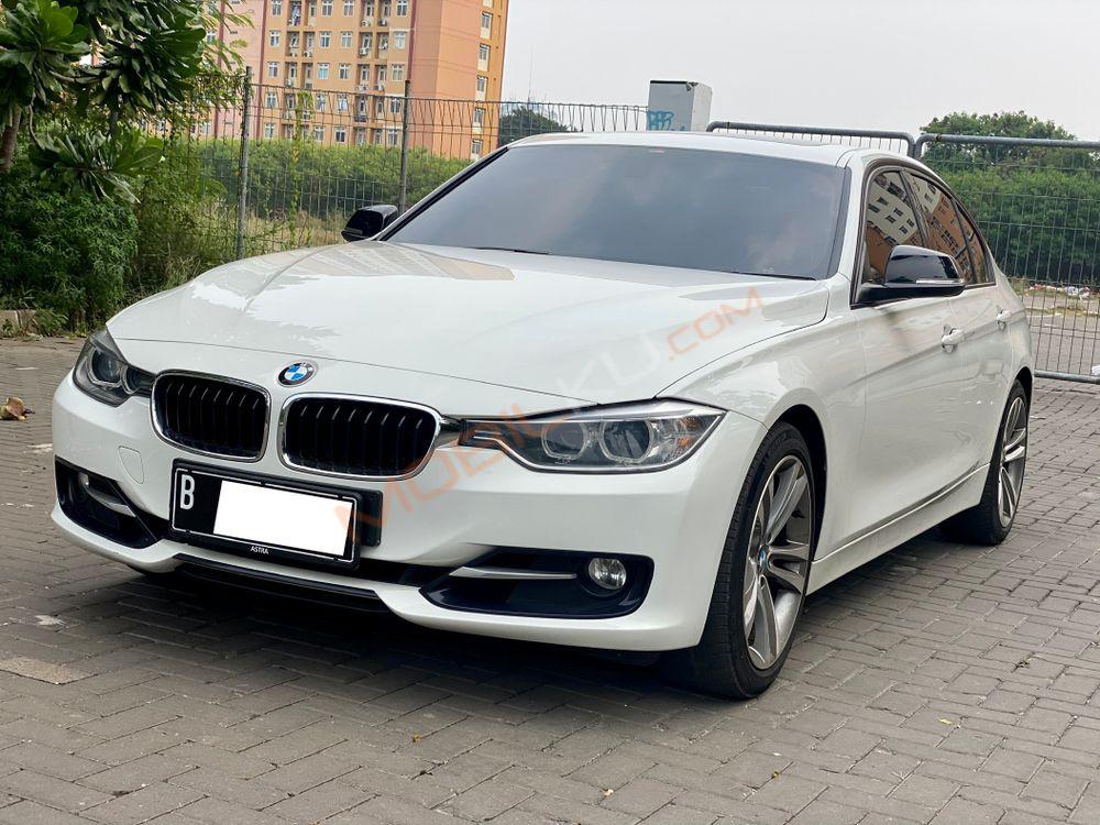 Mobil BMW 3 Series 2014