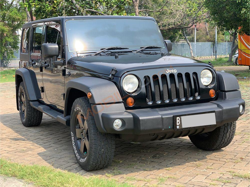 Mobil Jeep Wrangler 2011