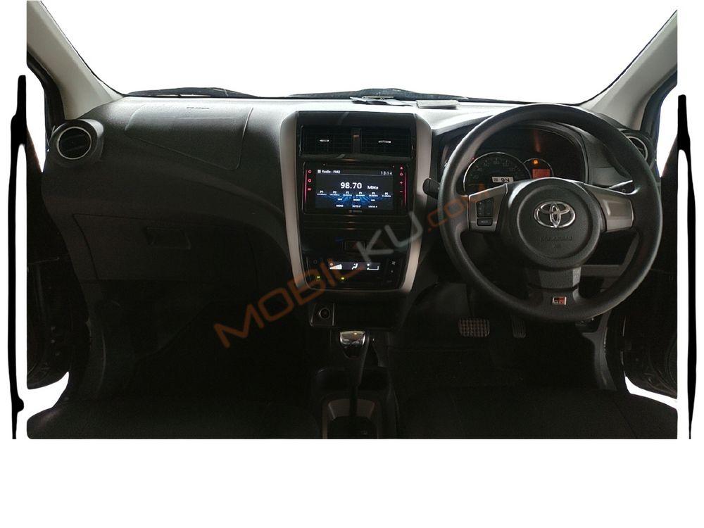 Mobil Toyota Agya 2021