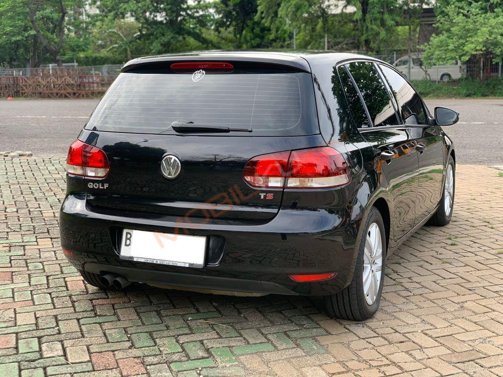 Mobil Volkswagen Golf 2013