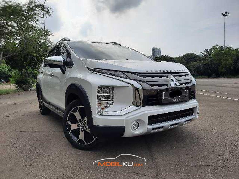 Mobil Mitsubishi Xpander Cross 2020