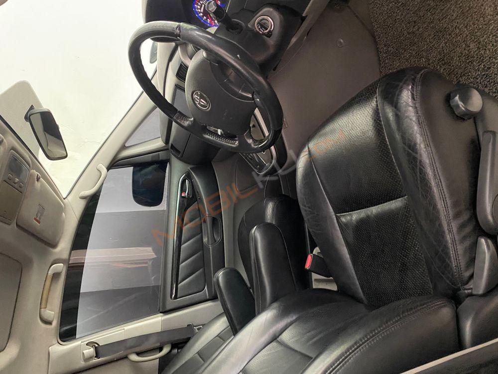 Mobil Toyota Alphard 2007