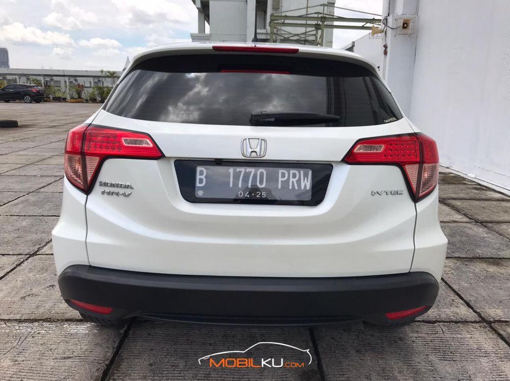 Mobil Honda HR-V 2015