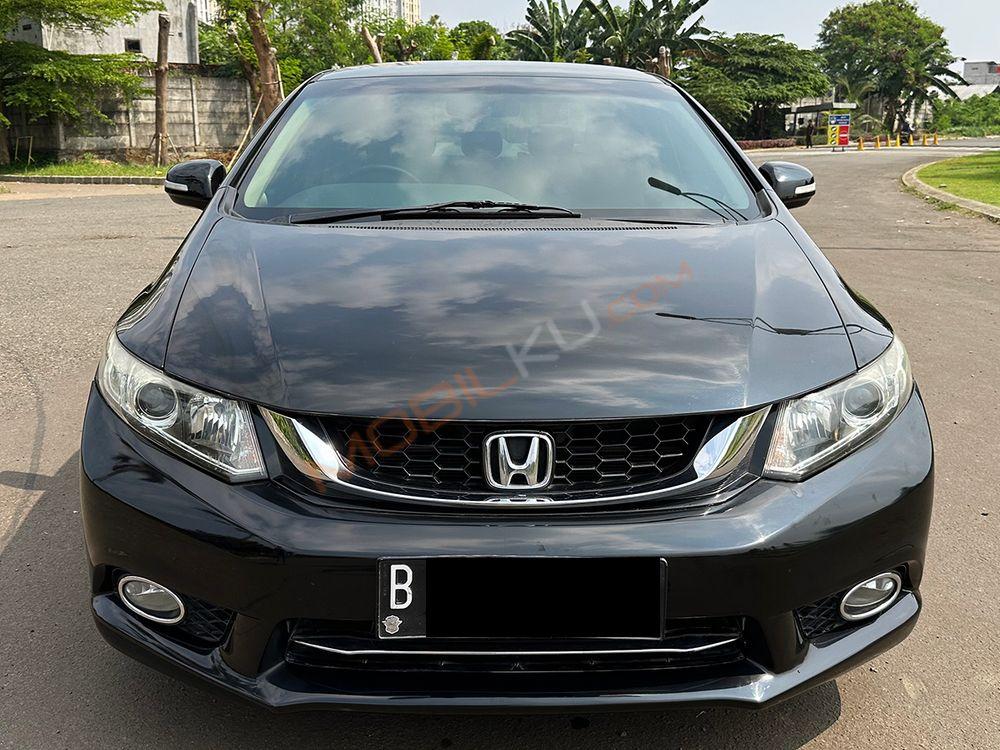Mobil Honda Civic Sedan 2015