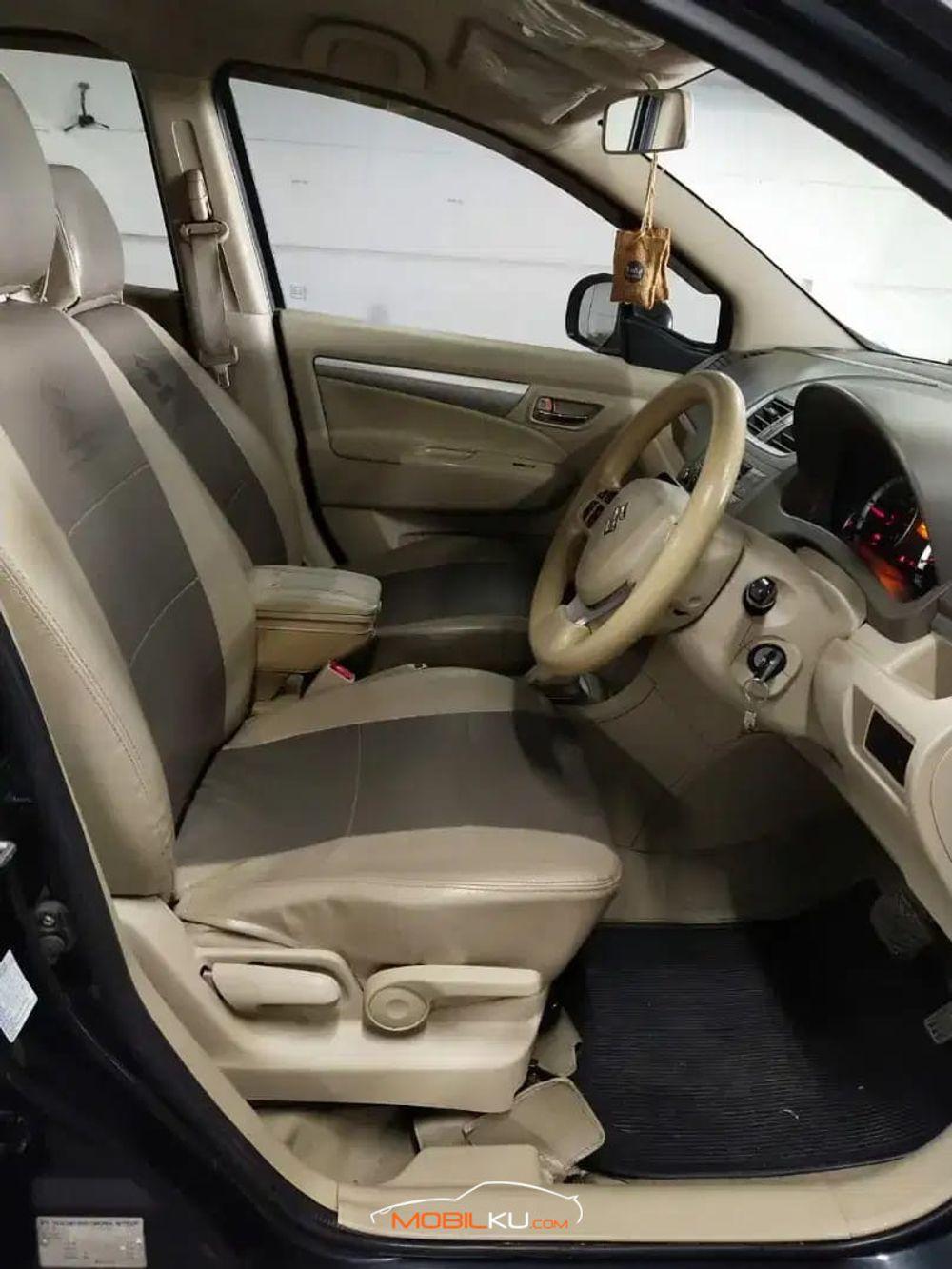 Mobil Suzuki Ertiga 2015