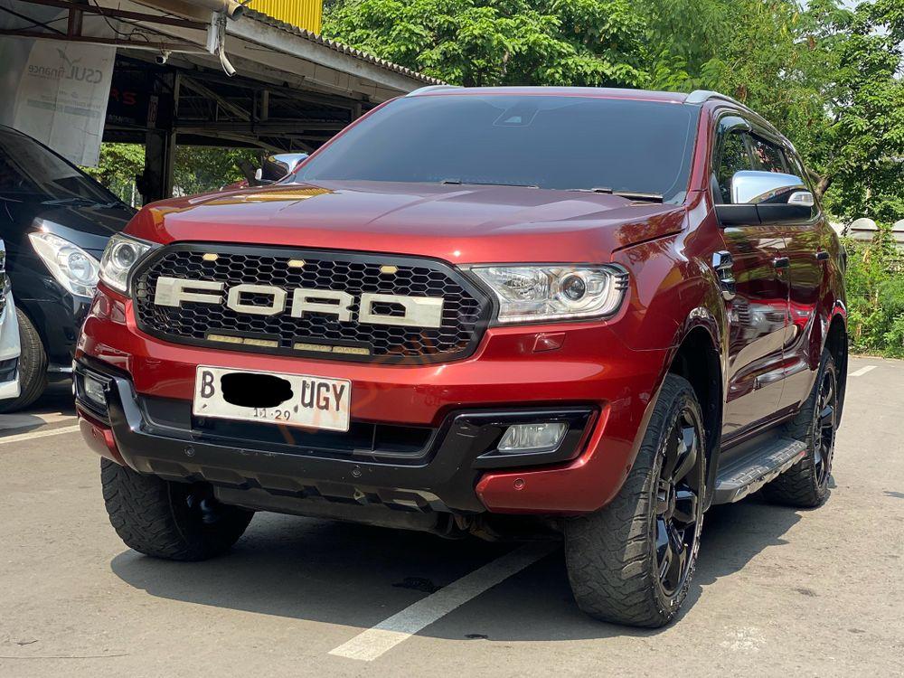 Mobil Ford Everest 2015